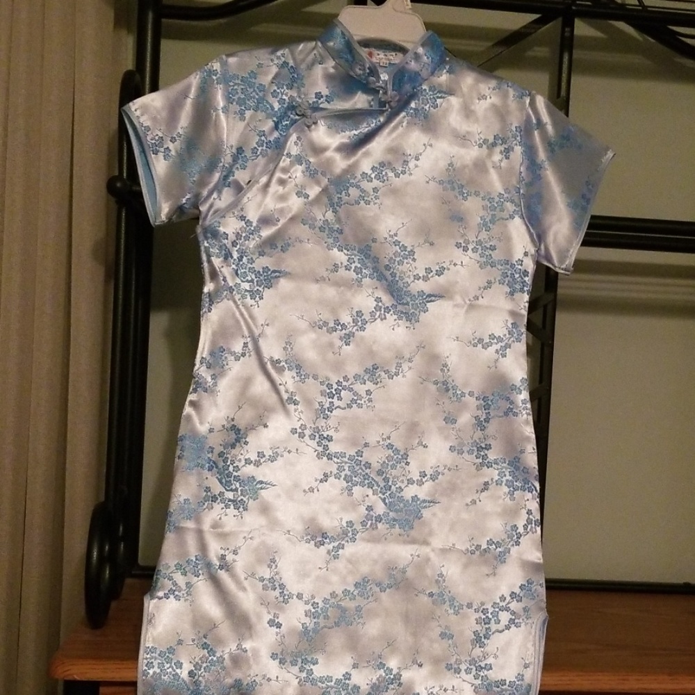 Oriental dress, girls size 12, short length